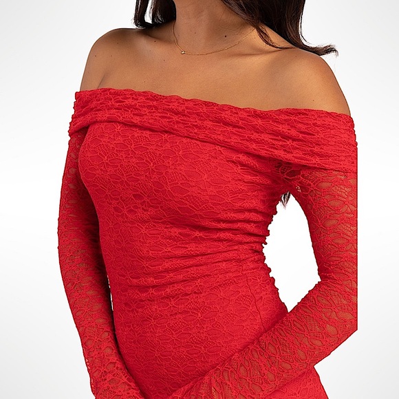 NWT COTTON CANDY LA.
Off The Shoulder Lace Mini Bodycon Dress.
Size Medium. - Picture 3 of 6